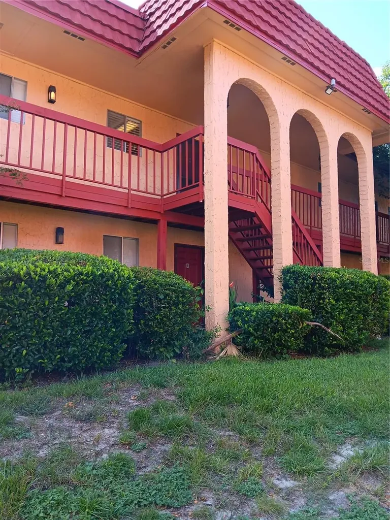 2860 N Powers Drive Orlando FL 32818