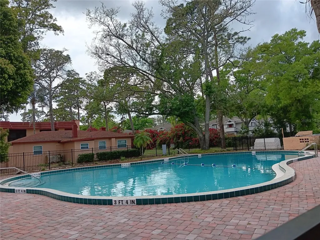 2860 N Powers Drive Orlando FL 32818