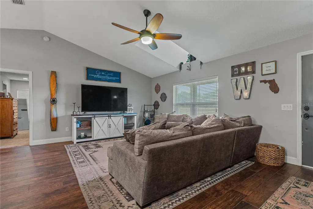 3422 Sr 471 Sumterville FL 33585