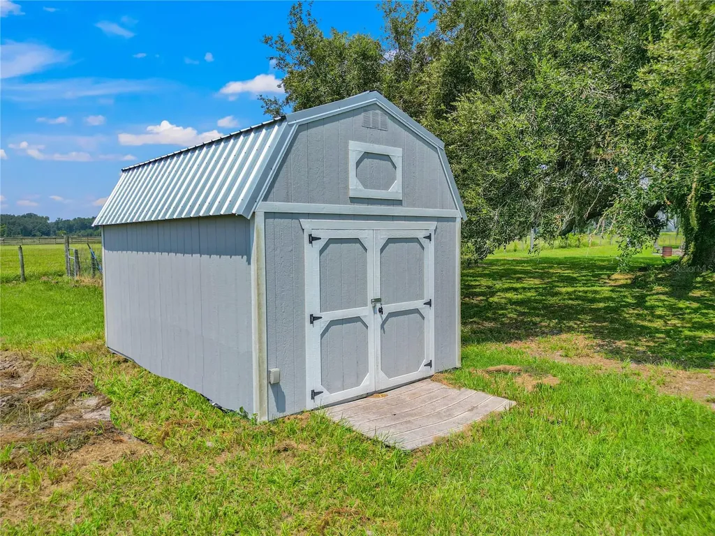 3422 Sr 471 Sumterville FL 33585