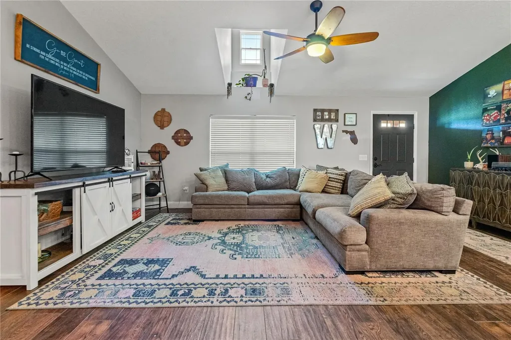 3422 Sr 471 Sumterville FL 33585