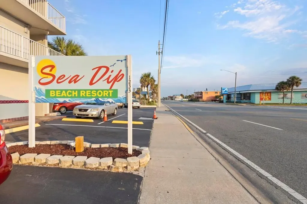 1233 S Atlantic Avenue Daytona Beach FL 32118