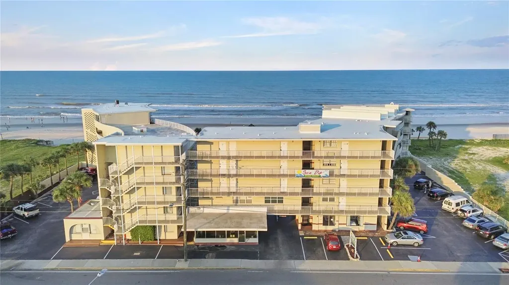 1233 S Atlantic Avenue Daytona Beach FL 32118