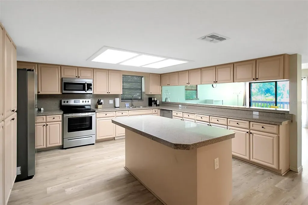 4003 Bayside Court Bradenton FL 34210