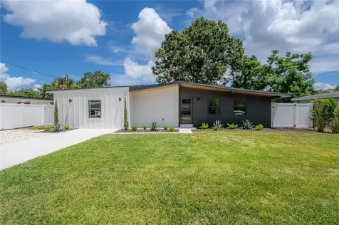 3707 W Wallace Avenue Tampa FL 33611