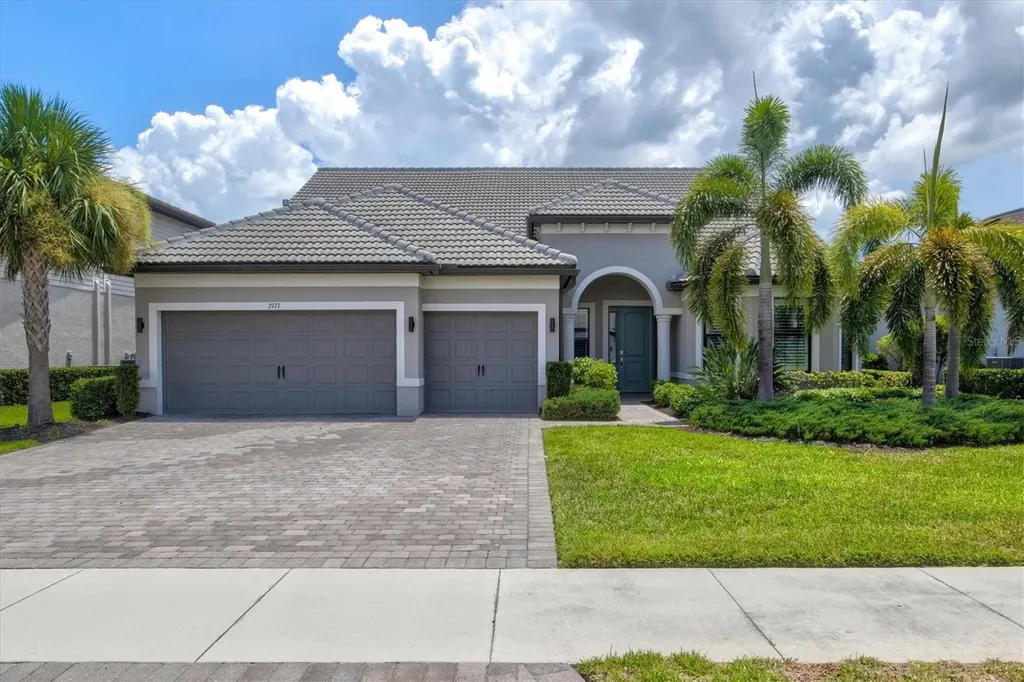 7977 Grande Shores Drive Sarasota FL 34240