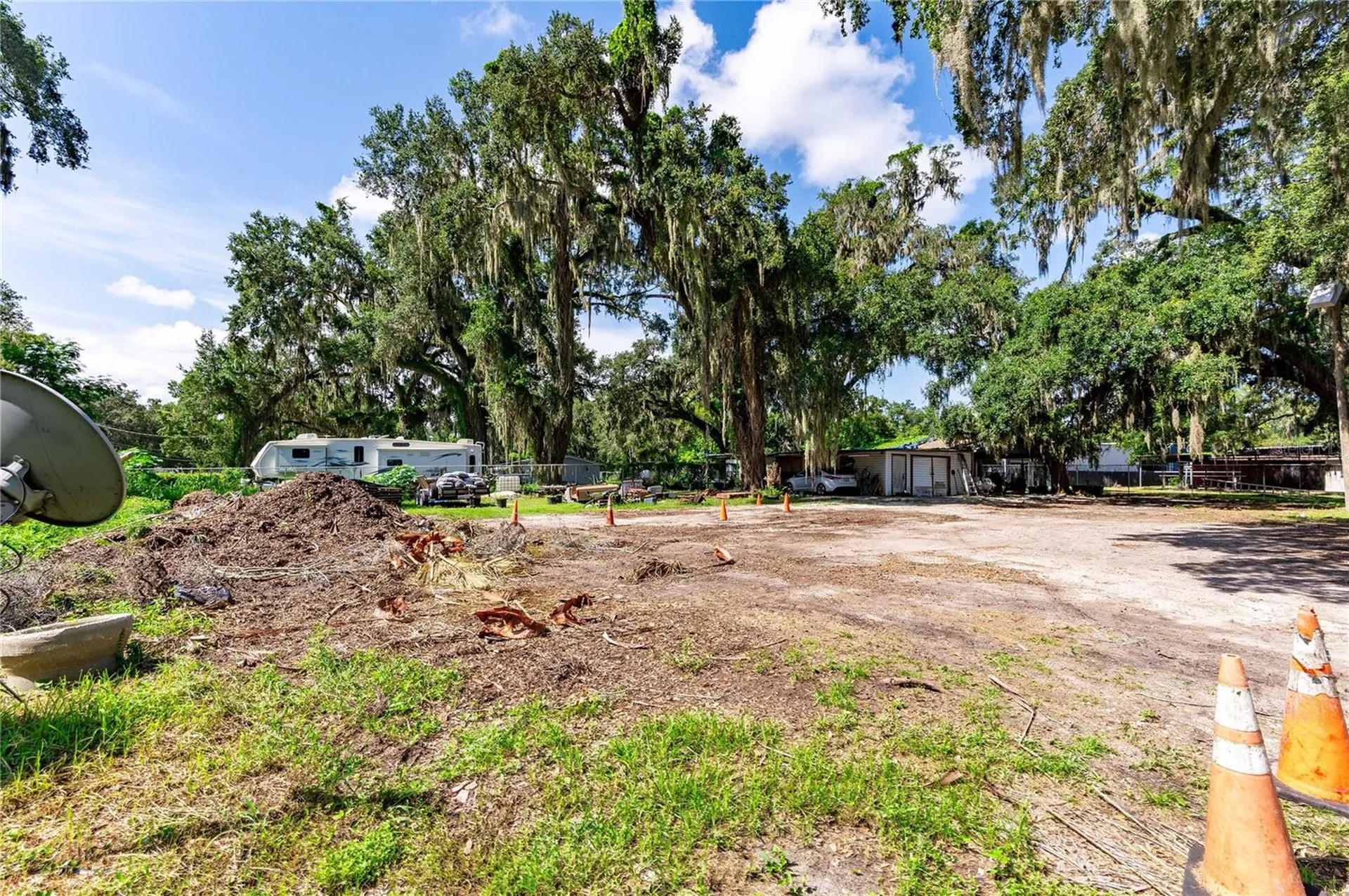 1503 Lakeview Avenue Seffner FL 33584