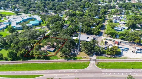 1503 Lakeview Avenue Seffner FL 33584