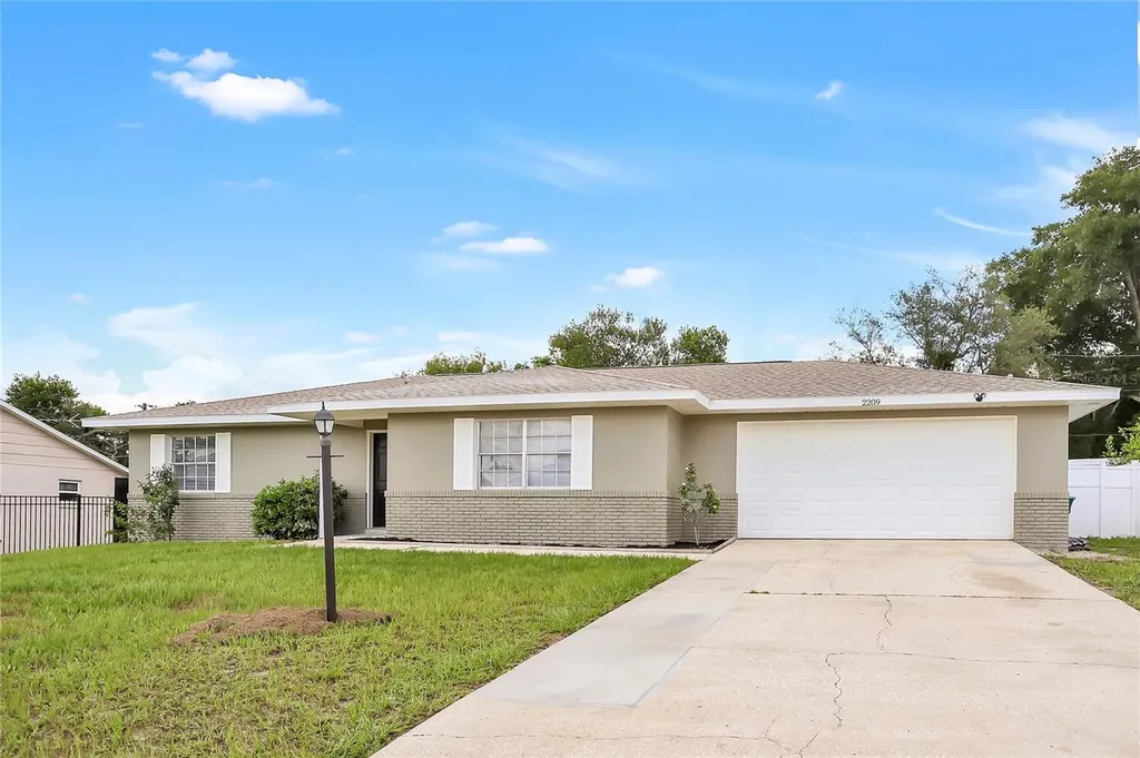2209 Banbury Avenue Deltona FL 32725
