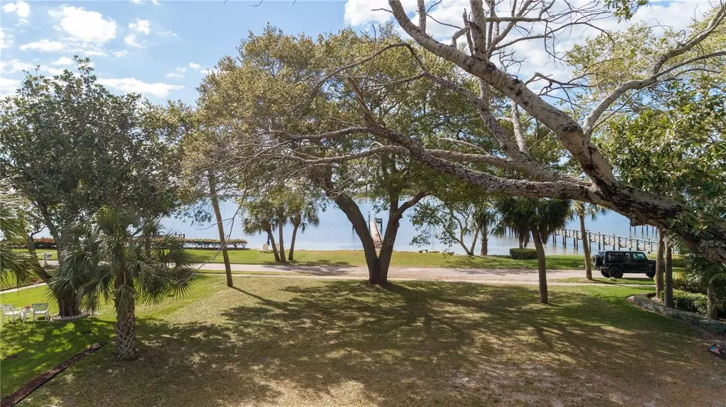 1129 Victoria Drive Dunedin FL 34698