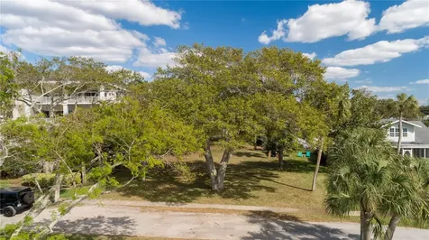 1129 Victoria Drive Dunedin FL 34698