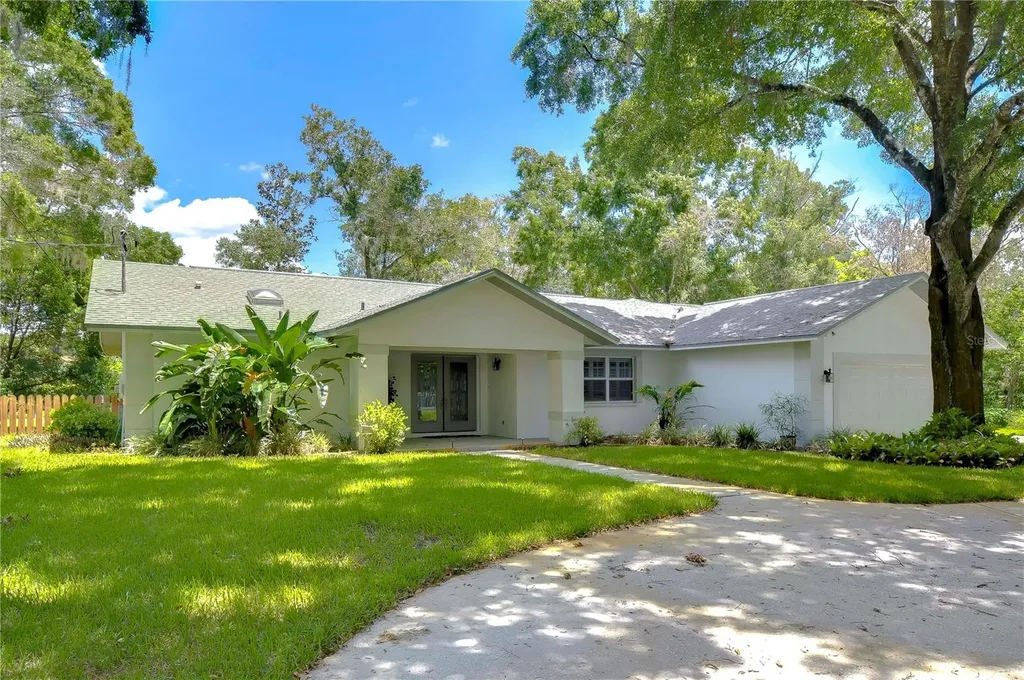 913 Briggett Lane Lutz FL 33548