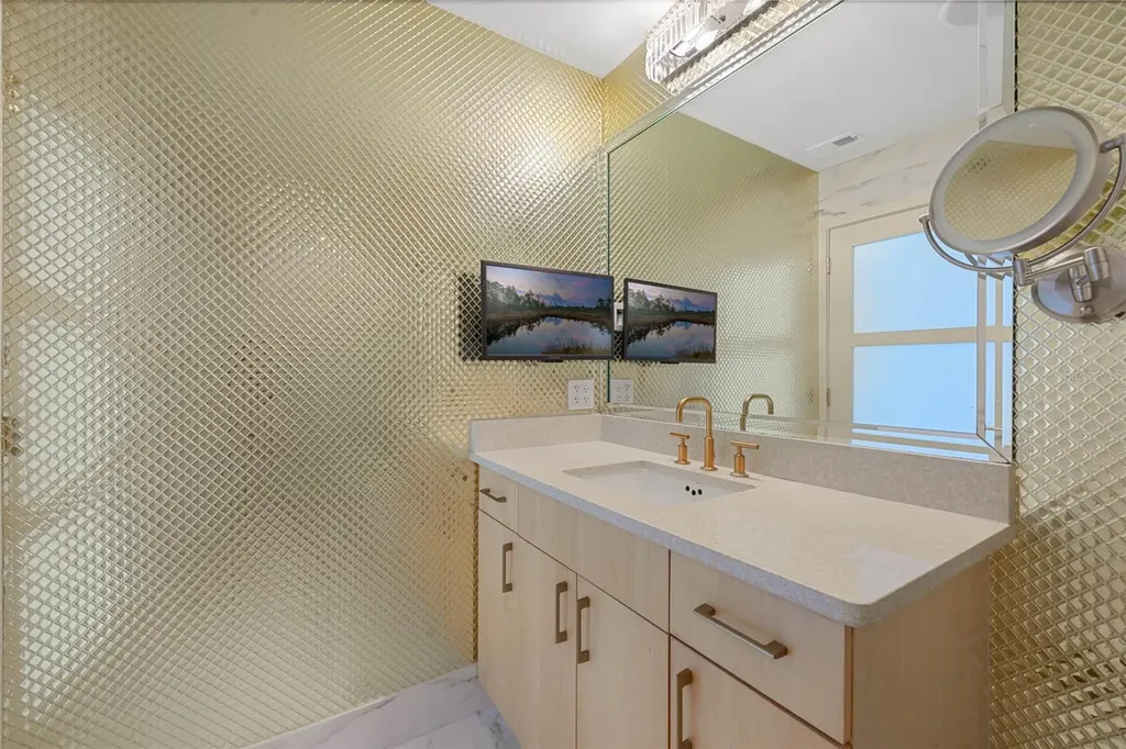 155 S Court Avenue Orlando FL 32801