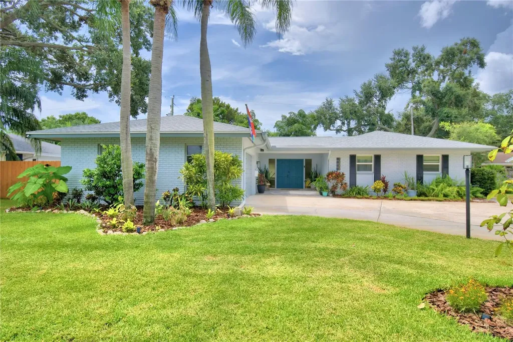1360 89th Avenue N St Petersburg FL 33702