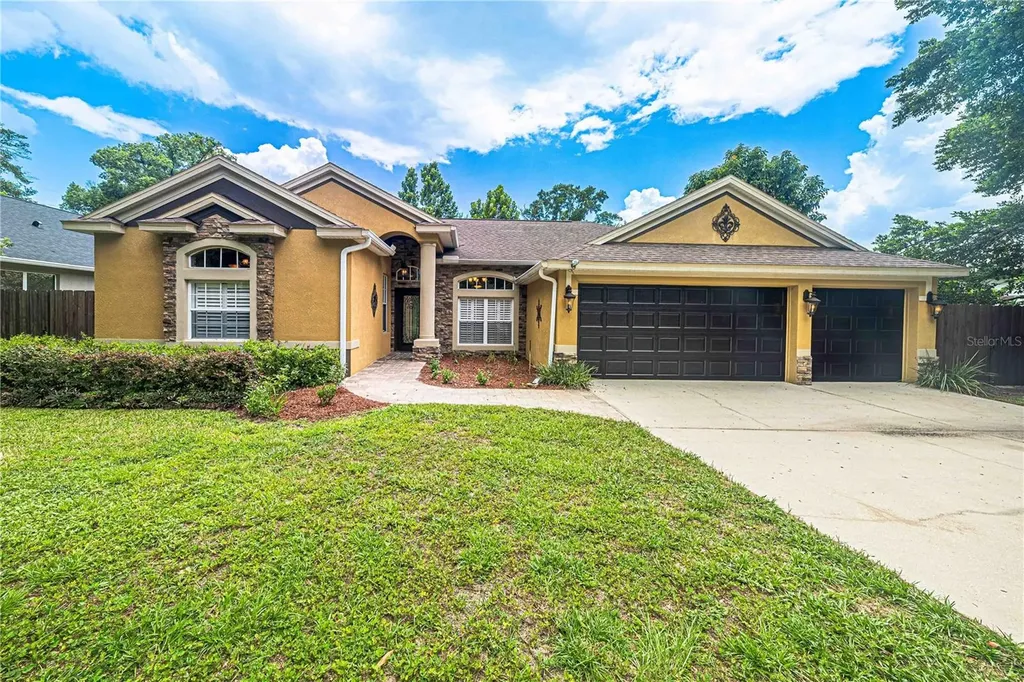 2734 Mendelin Street Apopka FL 32703