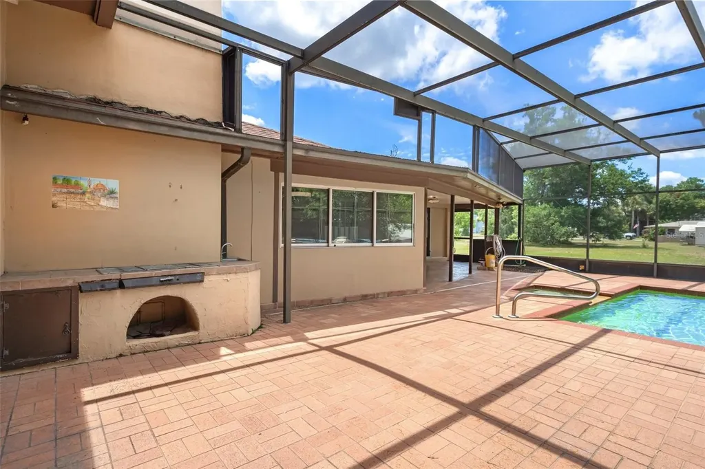 25 N Country Club Drive Crystal River FL 34429