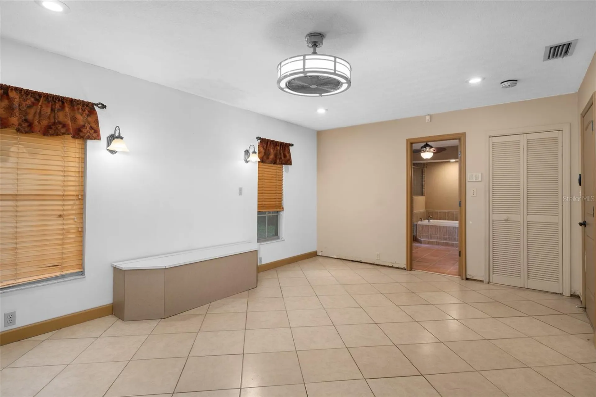 25 N Country Club Drive Crystal River FL 34429
