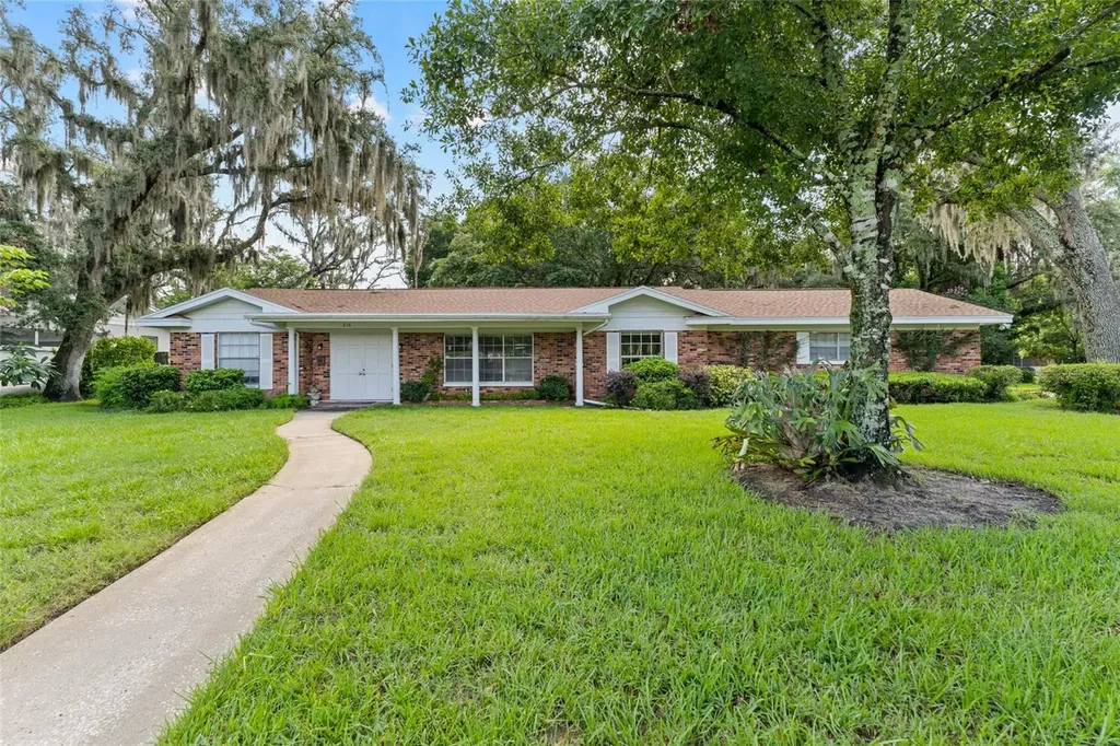 216 S Burlingame Avenue Temple Terrace FL 33617