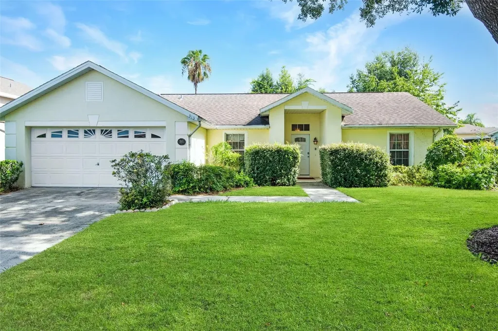 313 Montana Avenue Davenport FL 33897