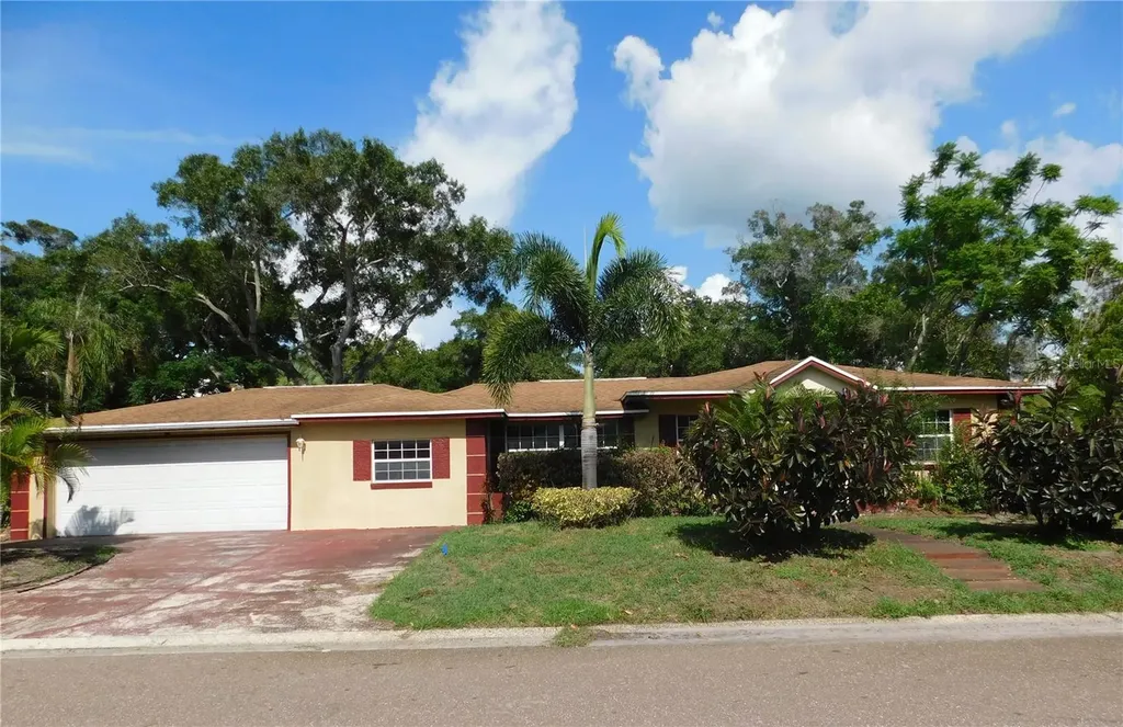 1320 26th Street S St Petersburg FL 33712