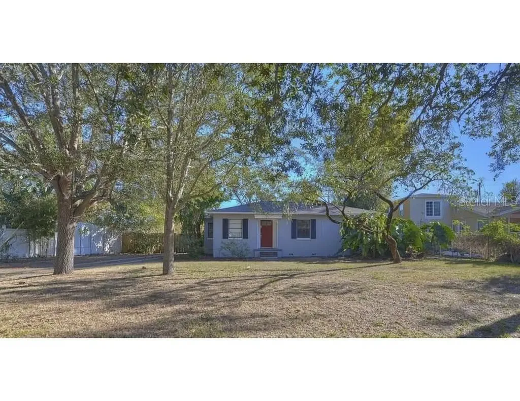 3608 E Tampa Circle Tampa FL 33629