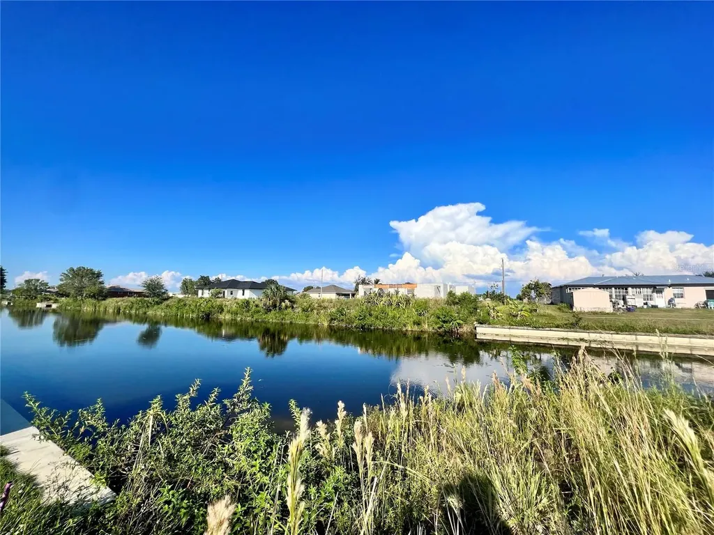 1815 NE 10th Avenue Cape Coral FL 33909