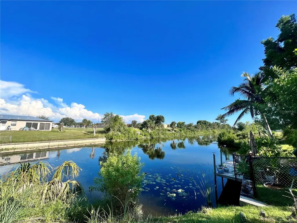 1815 NE 10th Avenue Cape Coral FL 33909