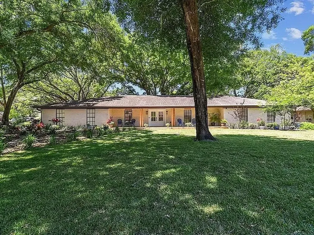638 Bua Drive Temple Terrace FL 33617