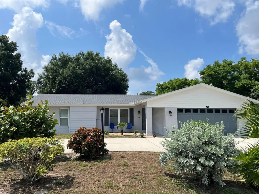 906 Southern Pine Lane Sarasota FL 34243