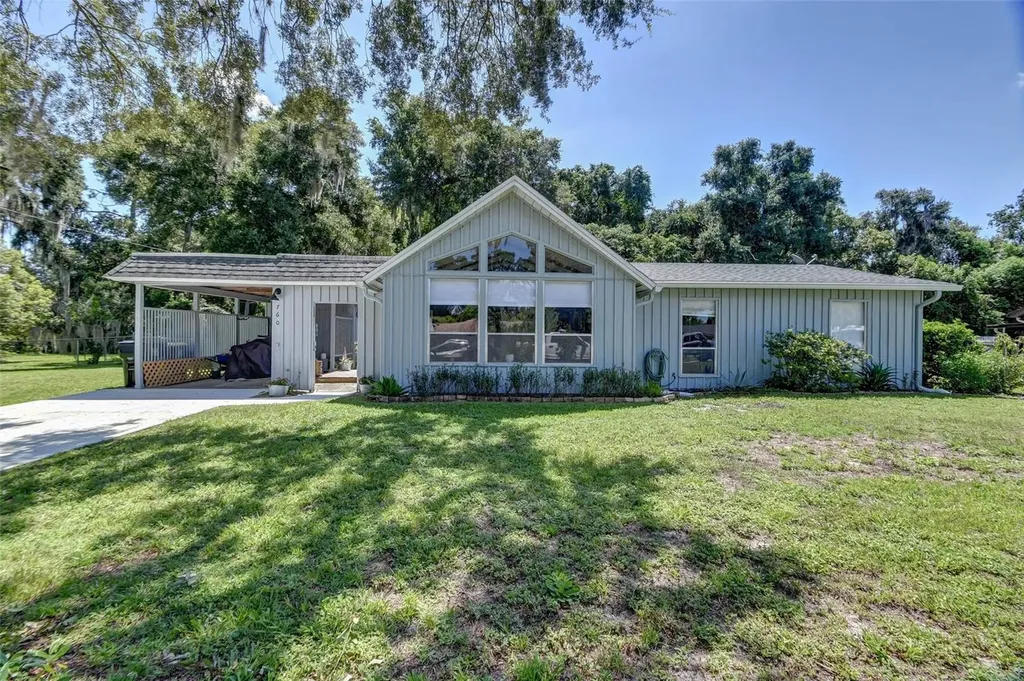 760 N Thorpe Avenue Orange City FL 32763