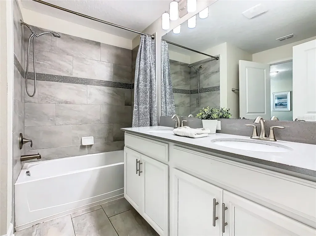8971 Stinger Drive Davenport FL 33896