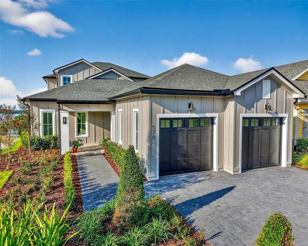 576 Casey Loop Mount Dora FL 32757