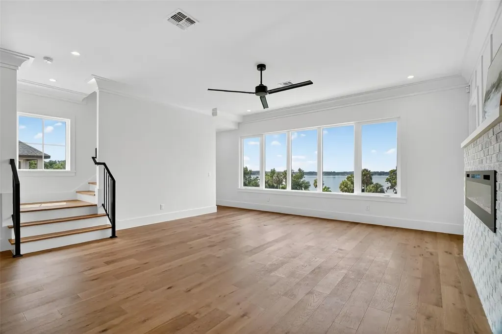 576 Casey Loop Mount Dora FL 32757