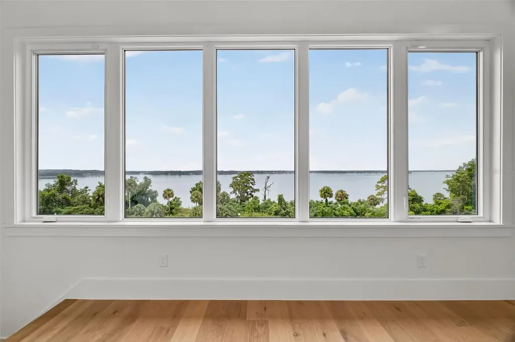 576 Casey Loop Mount Dora FL 32757