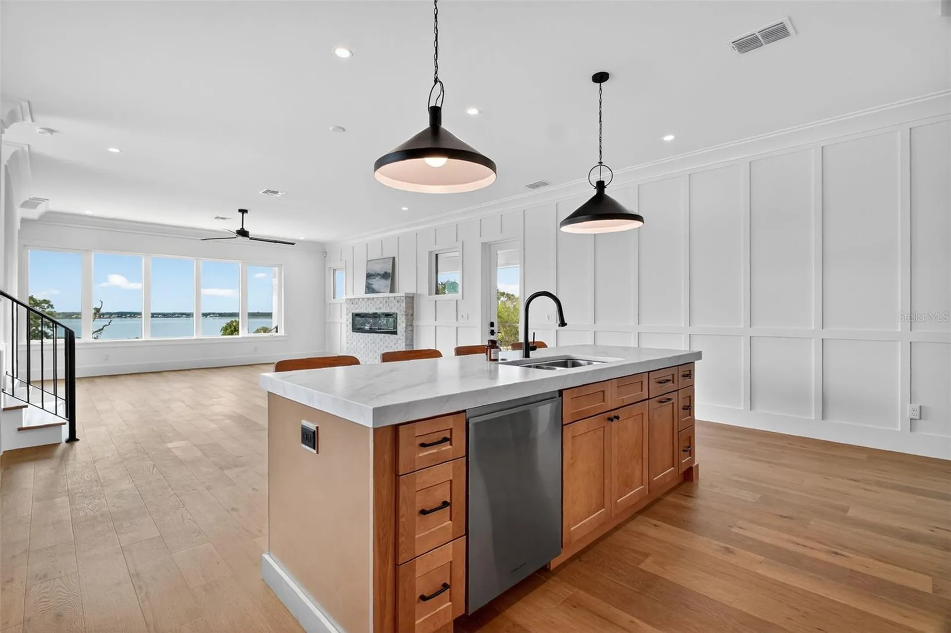 576 Casey Loop Mount Dora FL 32757