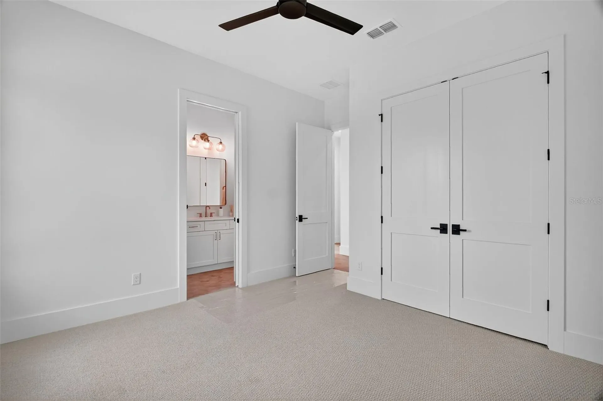 576 Casey Loop Mount Dora FL 32757