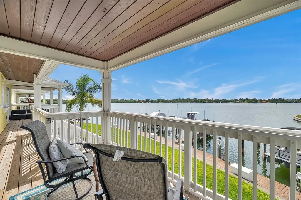 5257 Beach Drive SE St Petersburg FL 33705