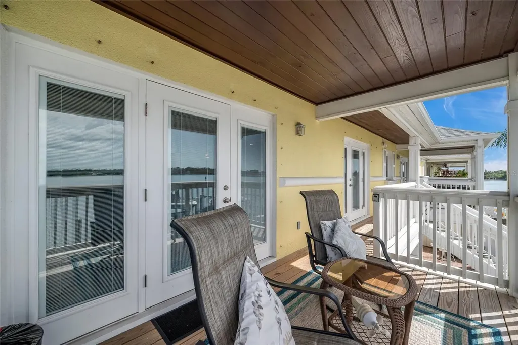 5257 Beach Drive SE St Petersburg FL 33705