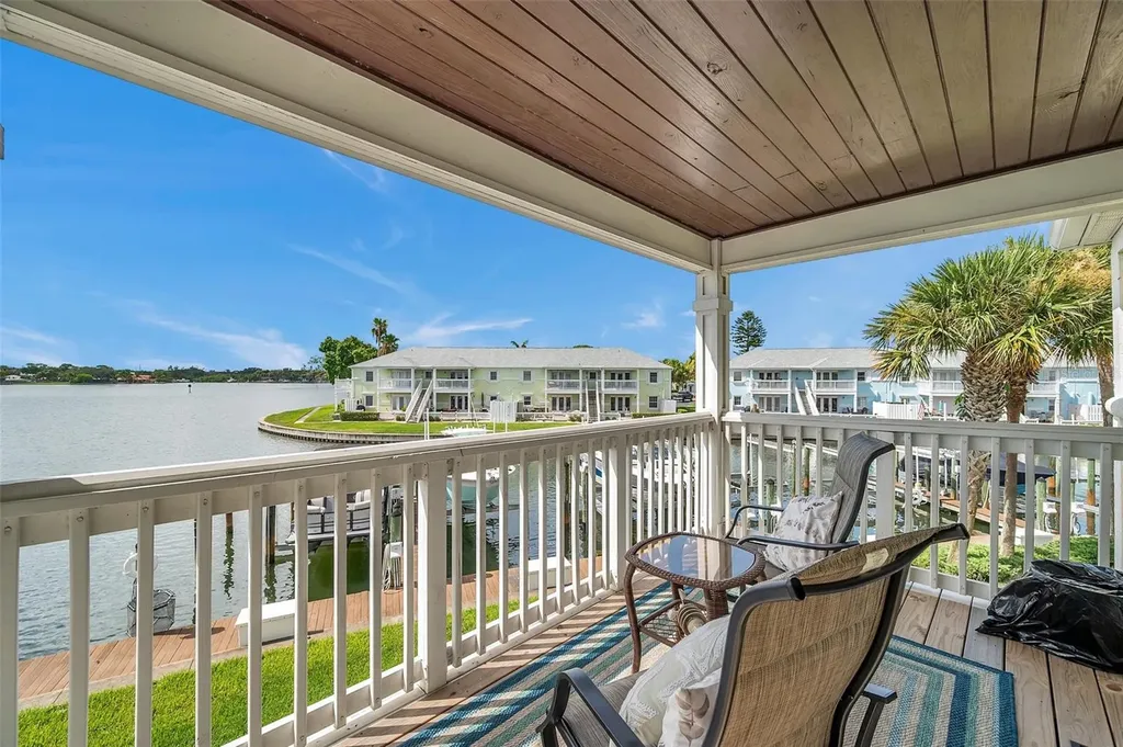 5257 Beach Drive SE St Petersburg FL 33705