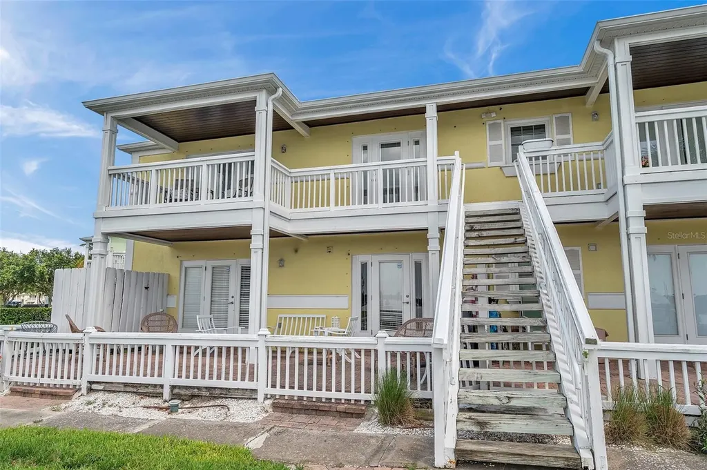 5257 Beach Drive SE St Petersburg FL 33705
