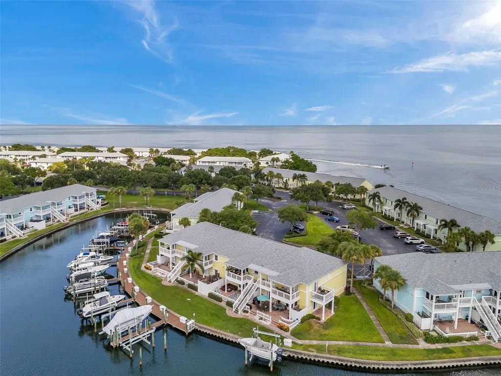 5257 Beach Drive SE St Petersburg FL 33705