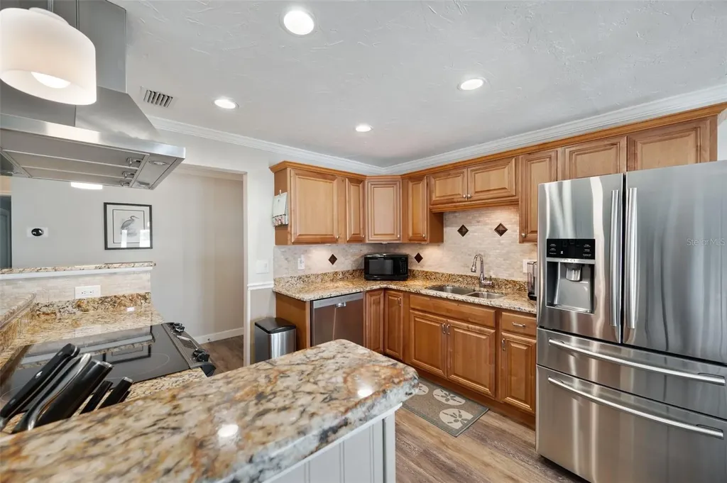5257 Beach Drive SE St Petersburg FL 33705