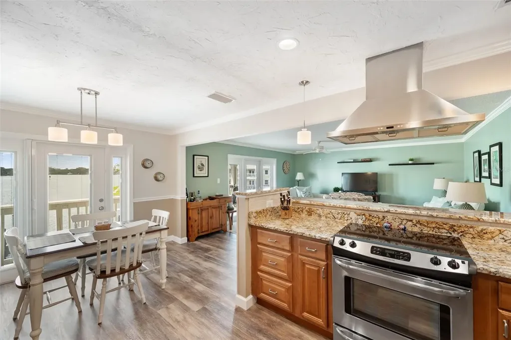 5257 Beach Drive SE St Petersburg FL 33705