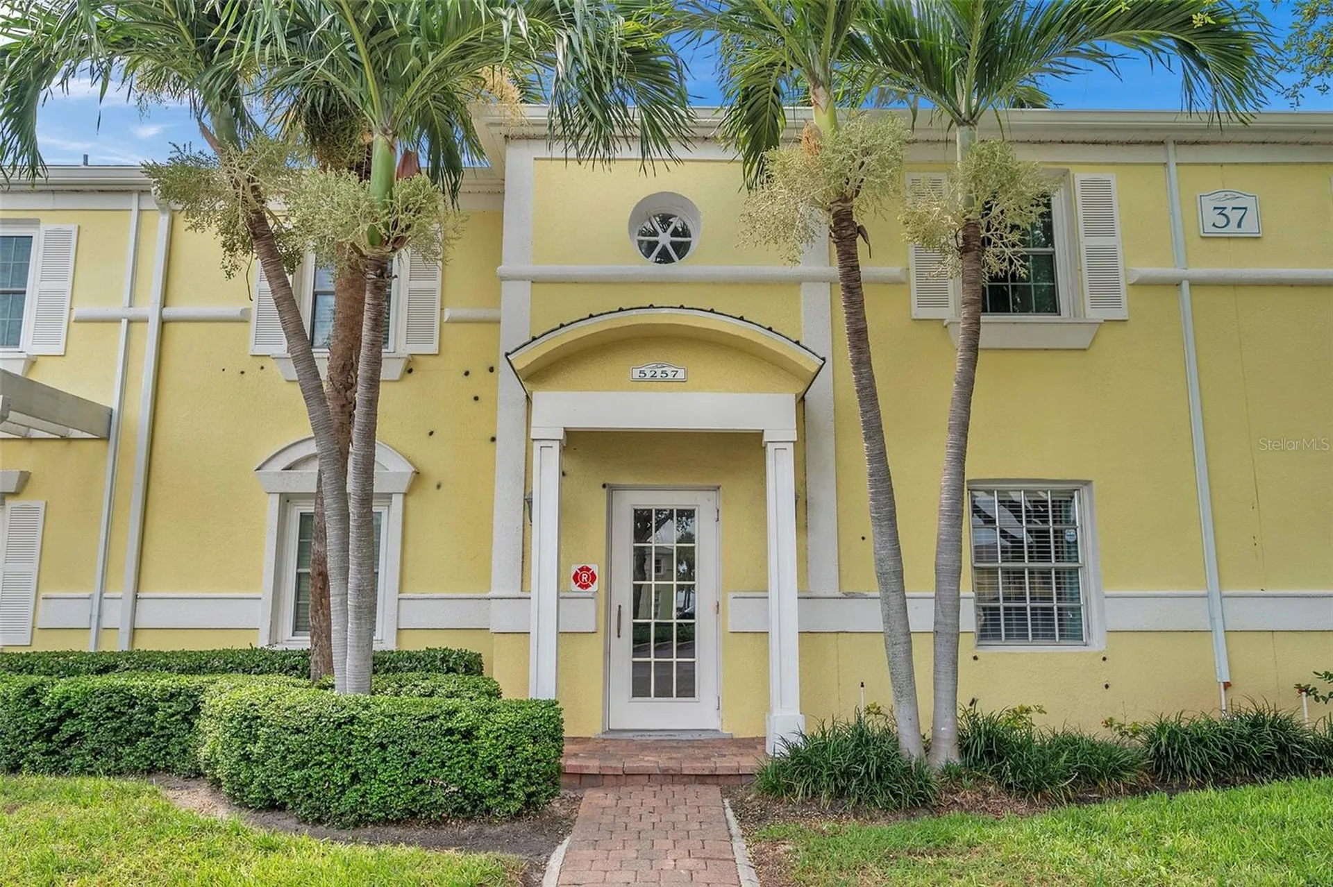 5257 Beach Drive SE St Petersburg FL 33705