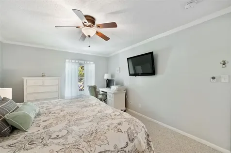 5257 Beach Drive SE St Petersburg FL 33705
