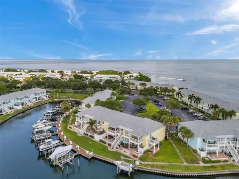 5257 Beach Drive SE St Petersburg FL 33705