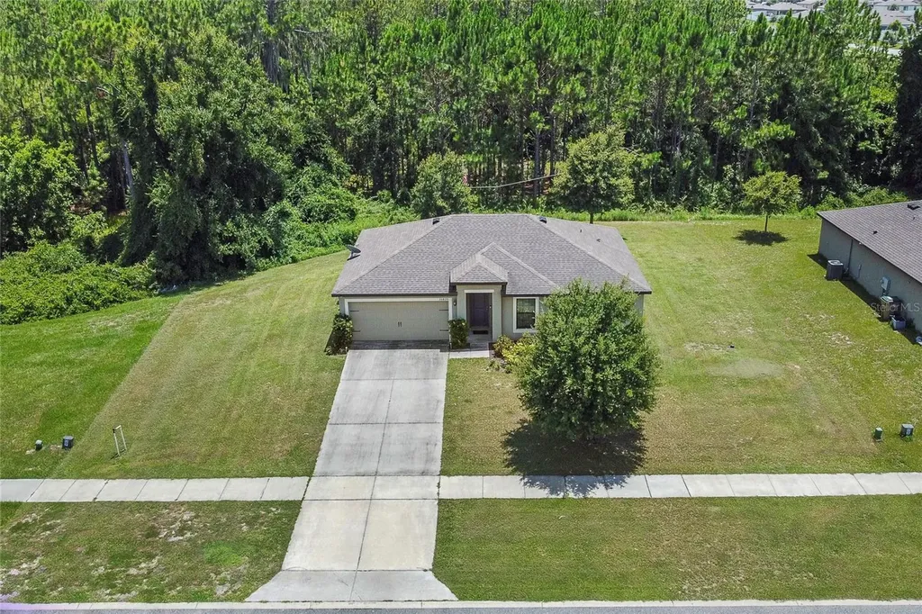 35820 Rose Moss Avenue Leesburg FL 34788