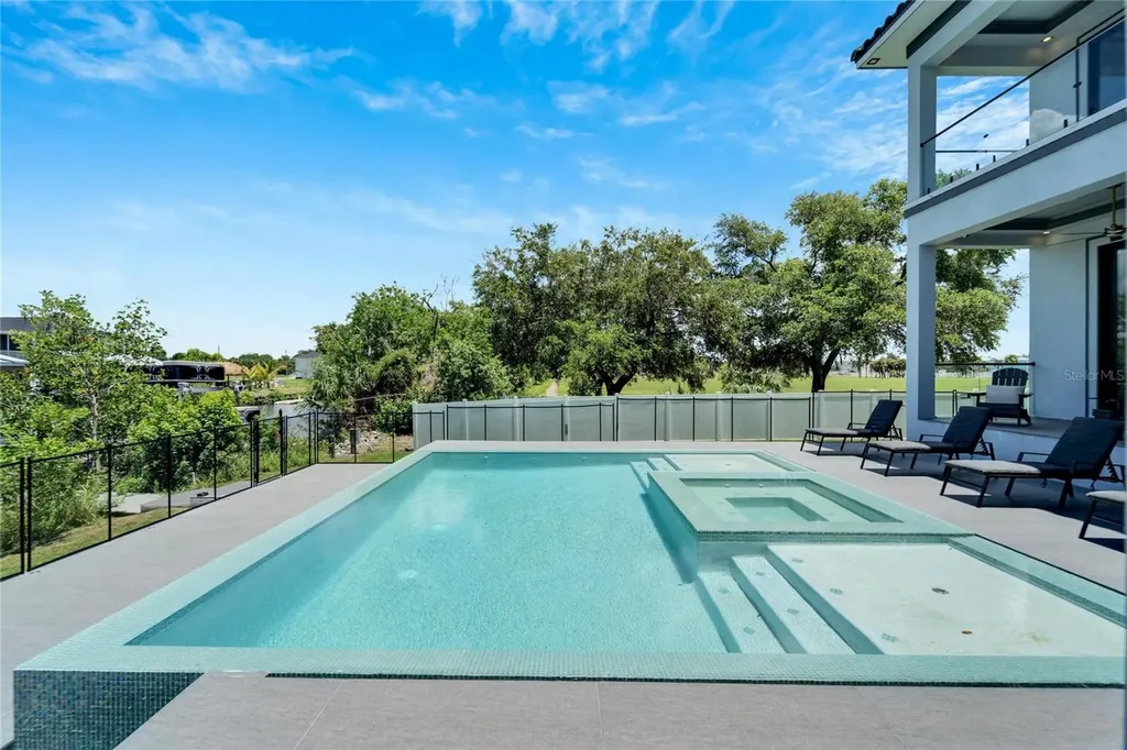 519 Treviso Drive Apollo Beach FL 33572