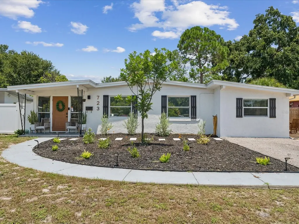 723 62nd Avenue S St Petersburg FL 33705