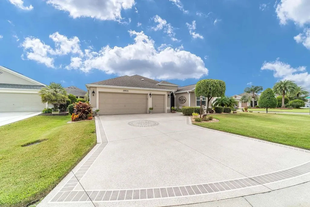 1931 Sassparilla Way The Villages FL 32162
